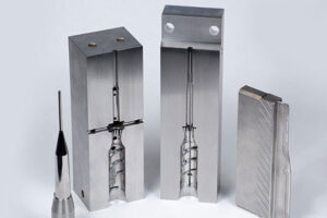 modular retainers complex moulding applications 1